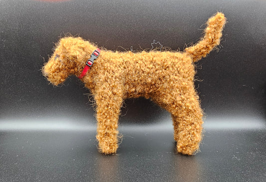 Handgebreide fox red Labradoodle met beweegbare kop, staart en pootjes