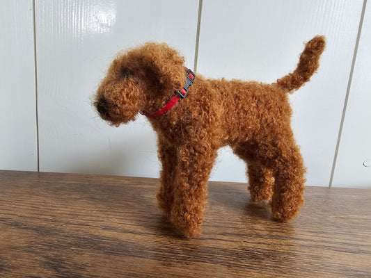 Handgebreide fox red Terrier met beweegbare kop, staart en pootjes