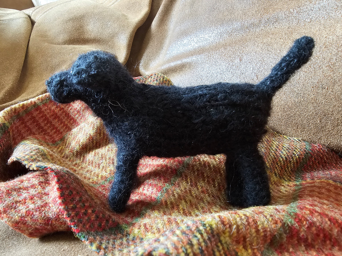Field Trial Labrador Knitting Pattern Rosie