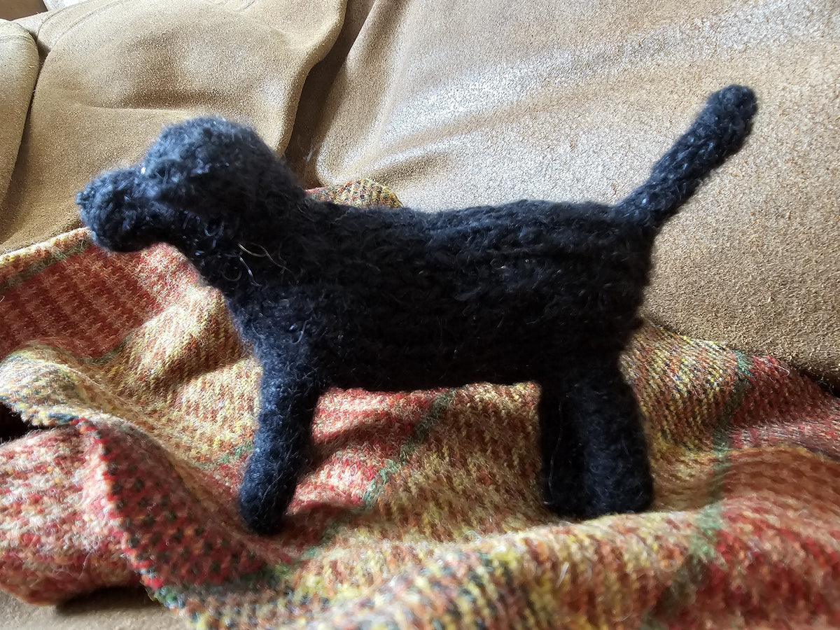 Field Trial Labrador Knitting Pattern Rosie